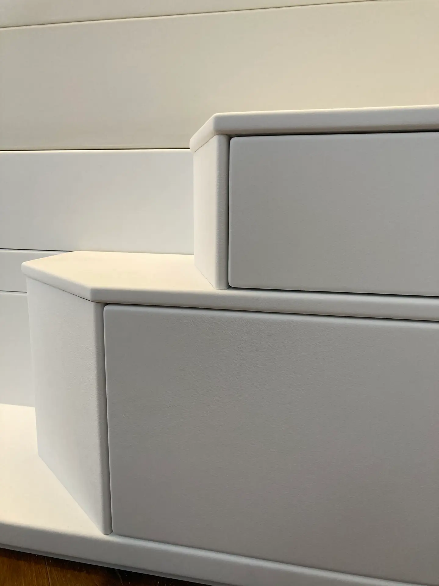 Décoration textile bureaux de direction et gainage tissu mural pour bureaux professionnels