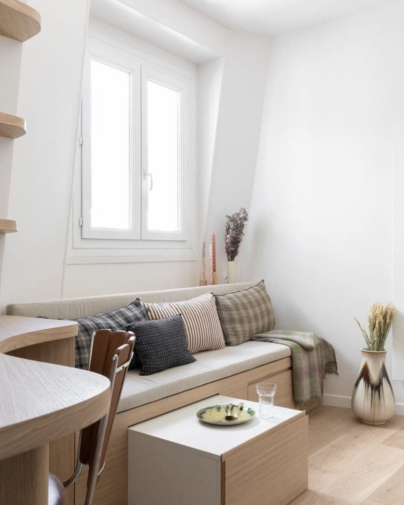 Mobilier tapissé sur-mesure pour appartements haut de gamme